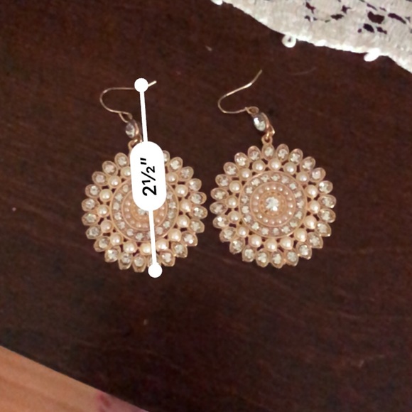 Stunning boutique statement earrings - Picture 4 of 7